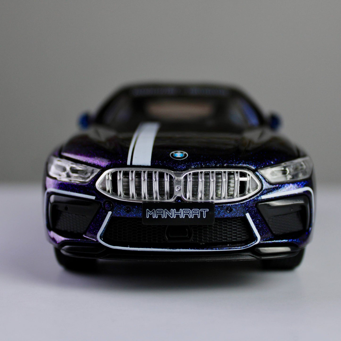 BMW M8 Competition 1:24 Diecast – Light & Sound