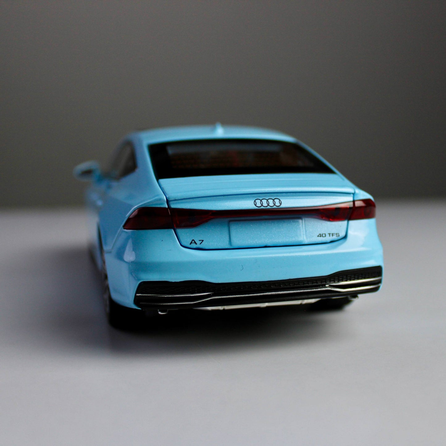 Audi A7 1:24 Die-Cast Model Car