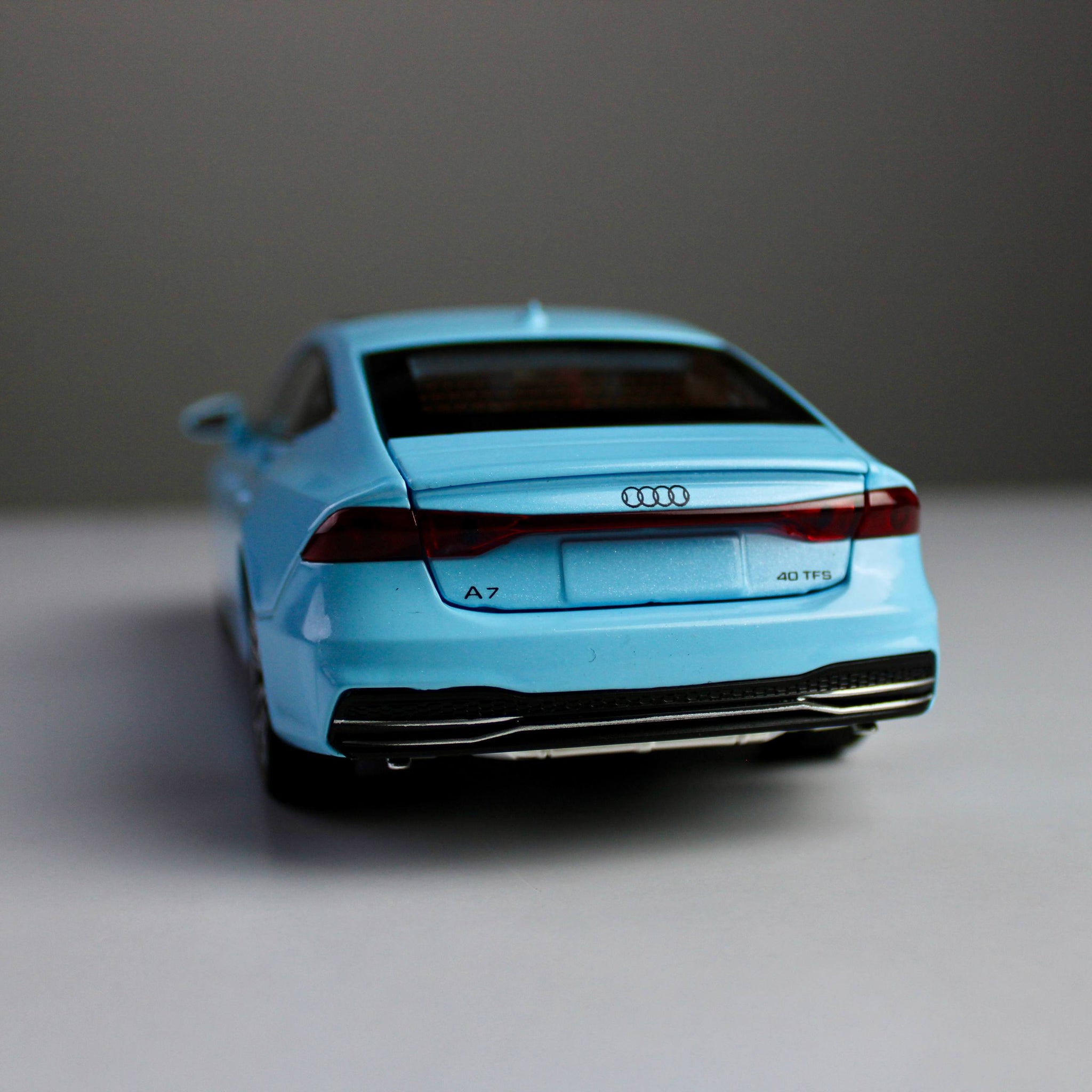 Audi A7 1:24 Die-Cast Model Car