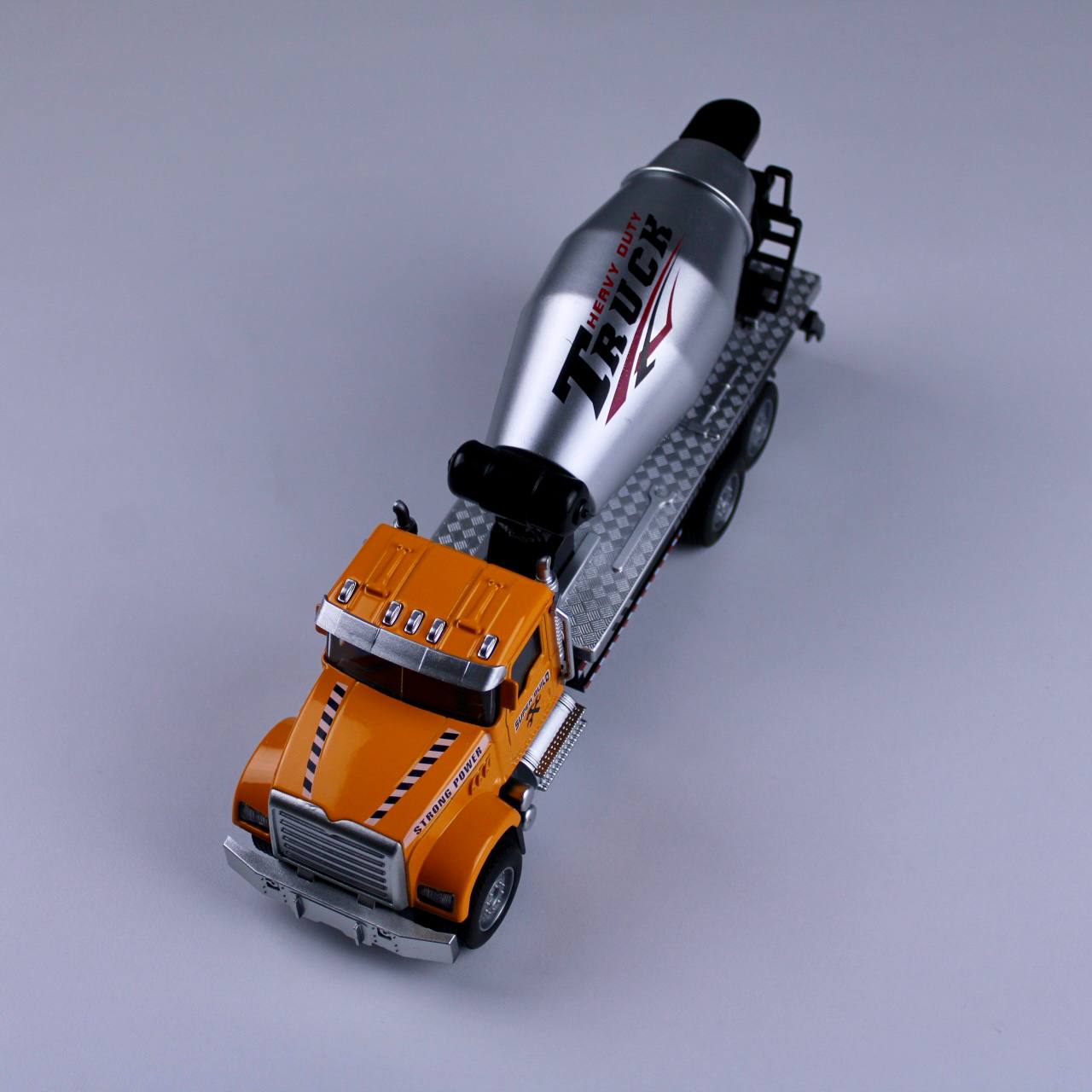 Heavy Cement Mixer Truck – 1:28 Scale