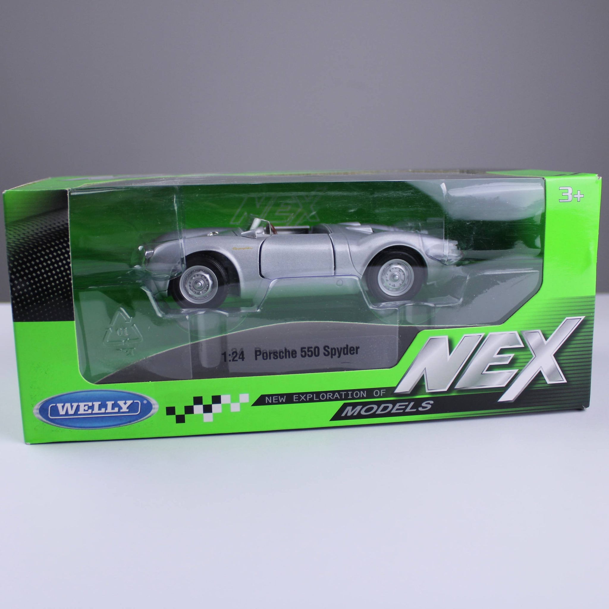 Porsche 550 Spyder 1955 Die-Cast Model – Welly Scale 1:24