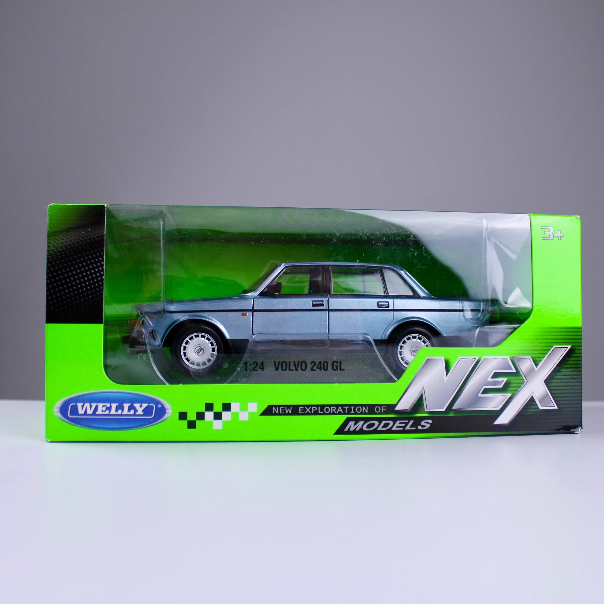 مجسم سيارة فولفو 240 GL – أزرق سماوي