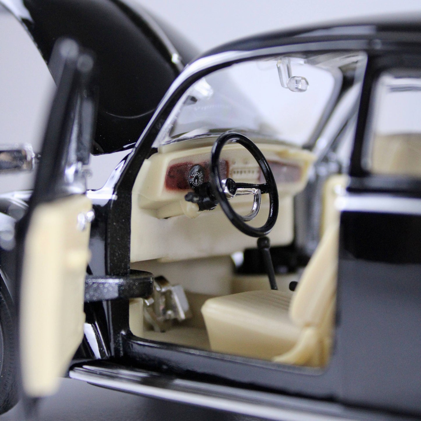Volkswagen Beetle Classic Die-Cast Model Car