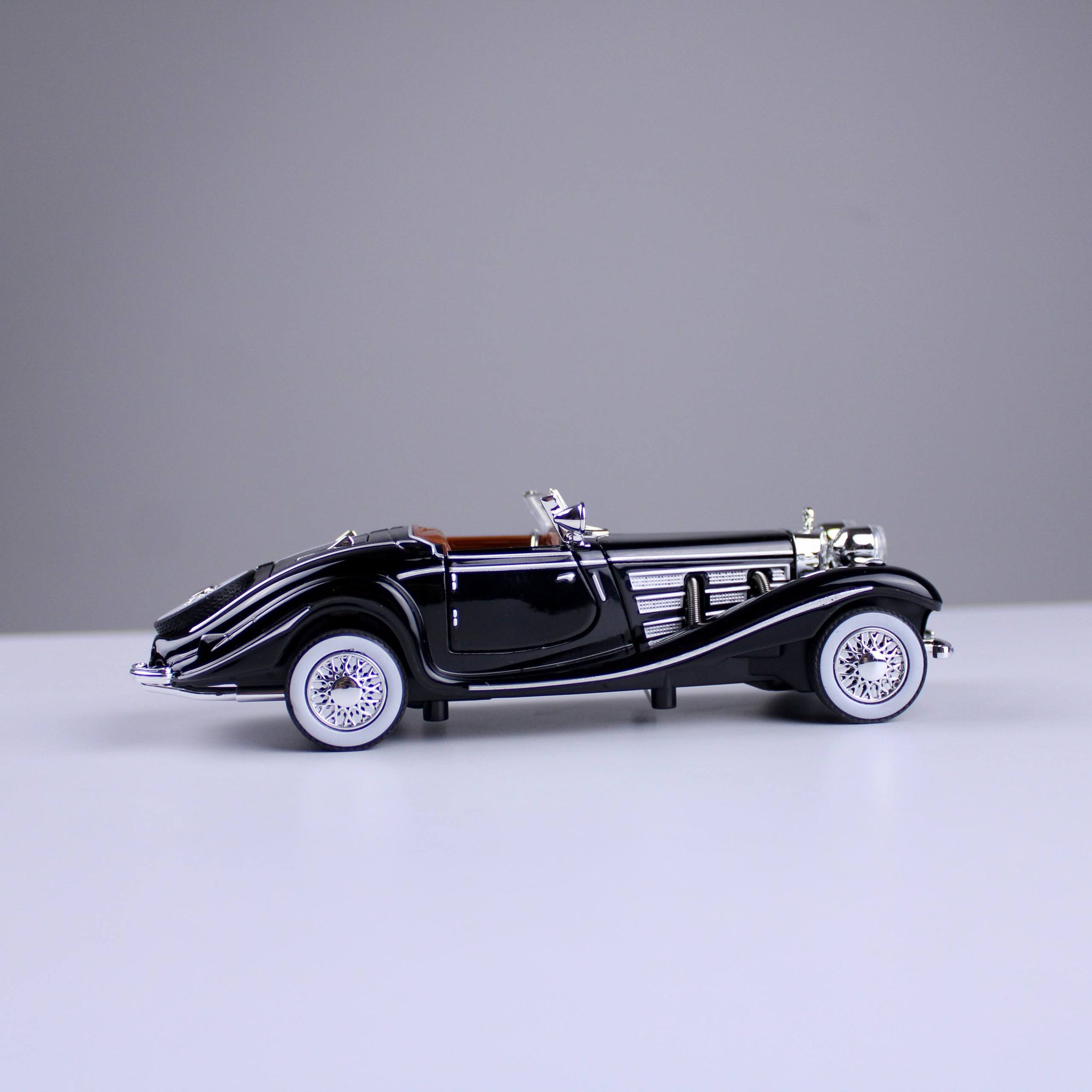 Mercedes-Benz 500K 1933 Die-Cast Model Car