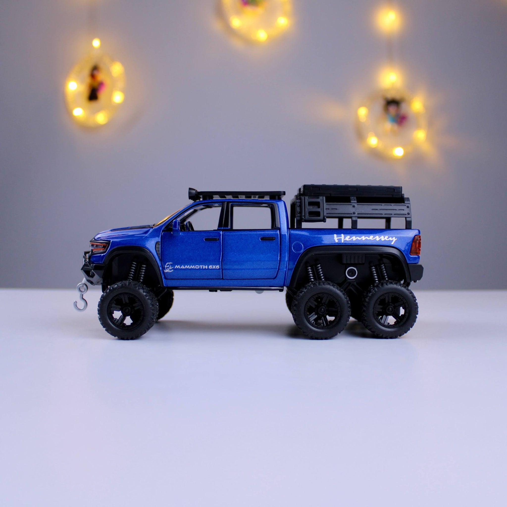 RAM Die-Cast Model Car – 1:32 Scale