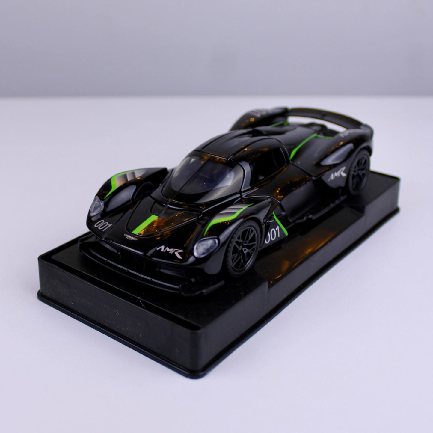 Aston Martin Valkyrie AMR Car – 1:32