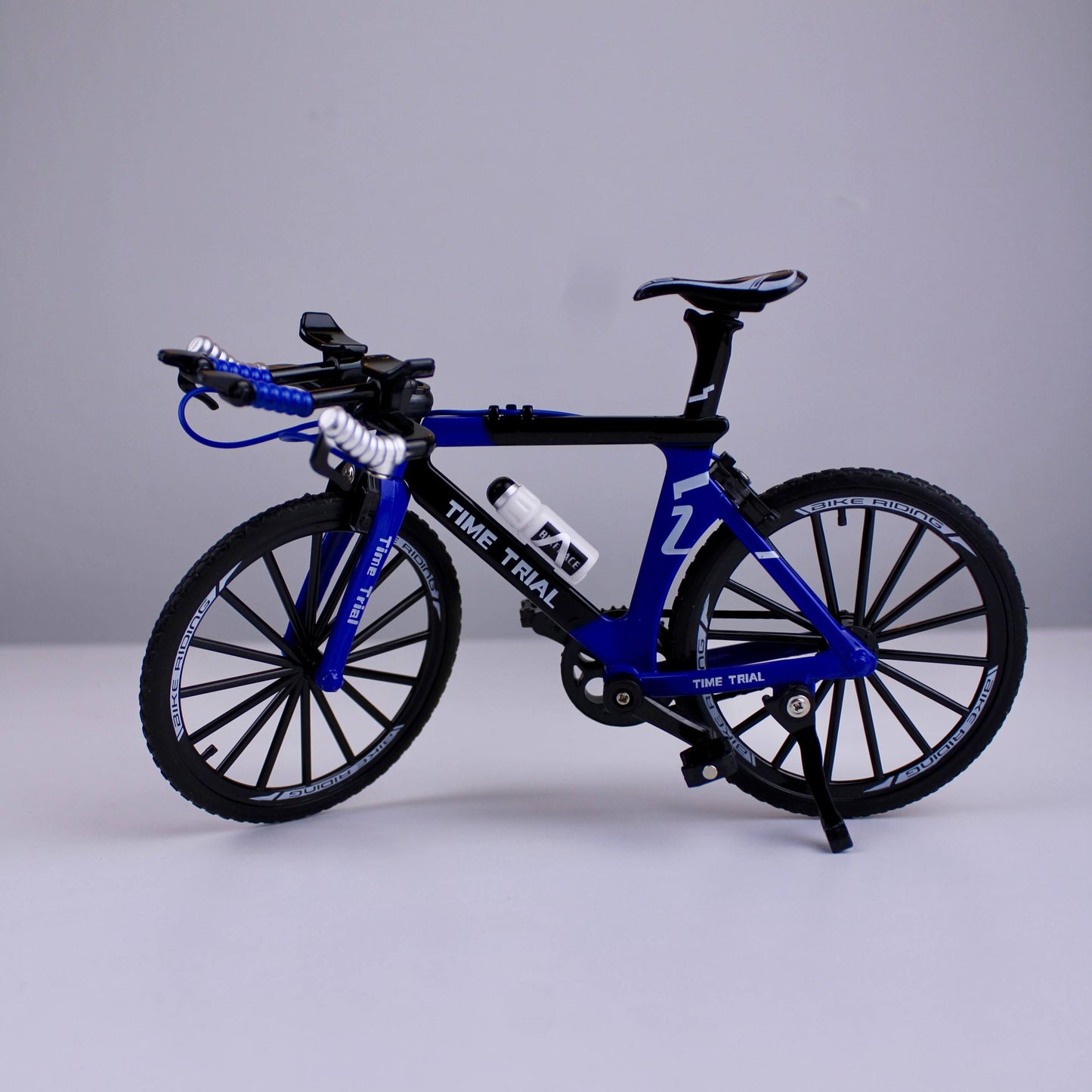 Metal Bicycle Model – 1:8 Scale