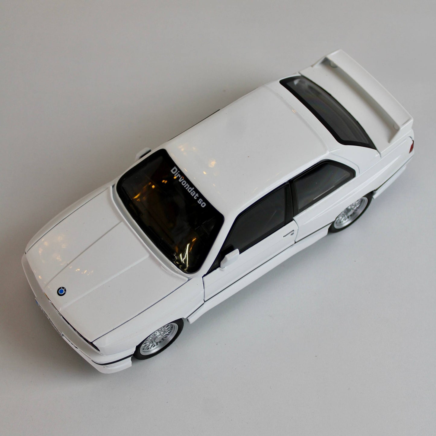 BMW M3 E30 – مقياس 1:24