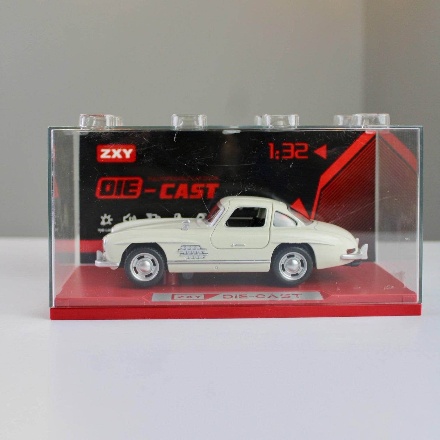 مجسم سيارة مرسيدس بنز 300SL – مقاس 1:32