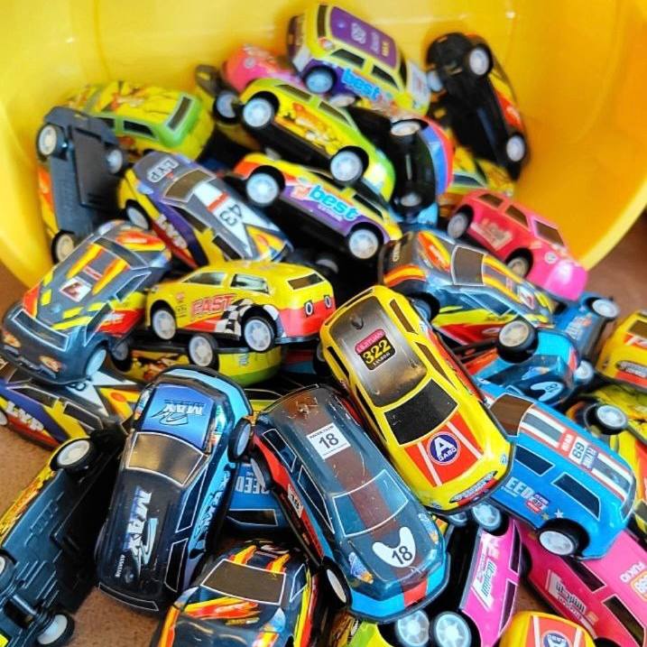 صندوق سيارات جامبو – 48 سيارة معدنية تسحب للخلف