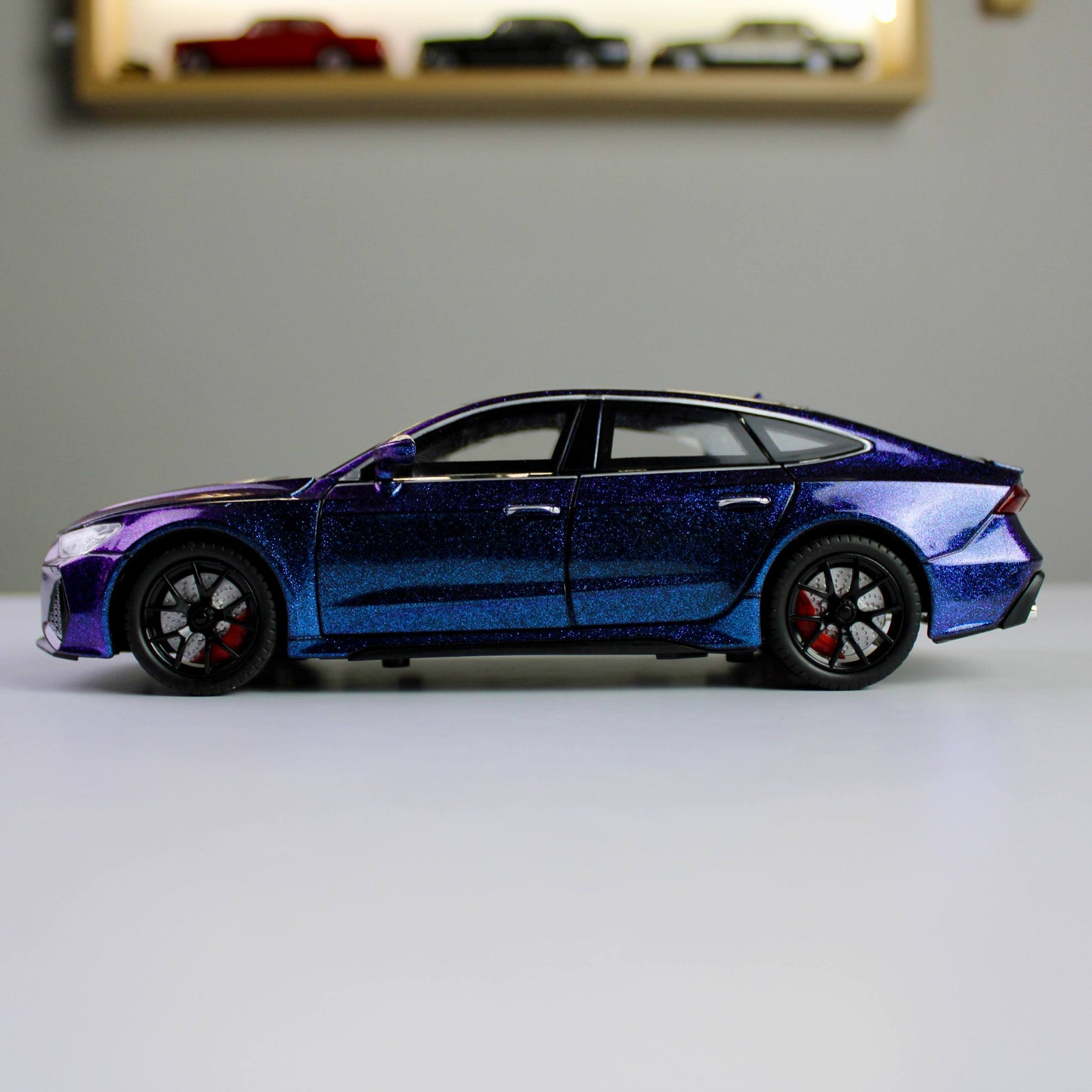 Audi RS7 Sportback C8 1:24 Diecast – Light, Sound