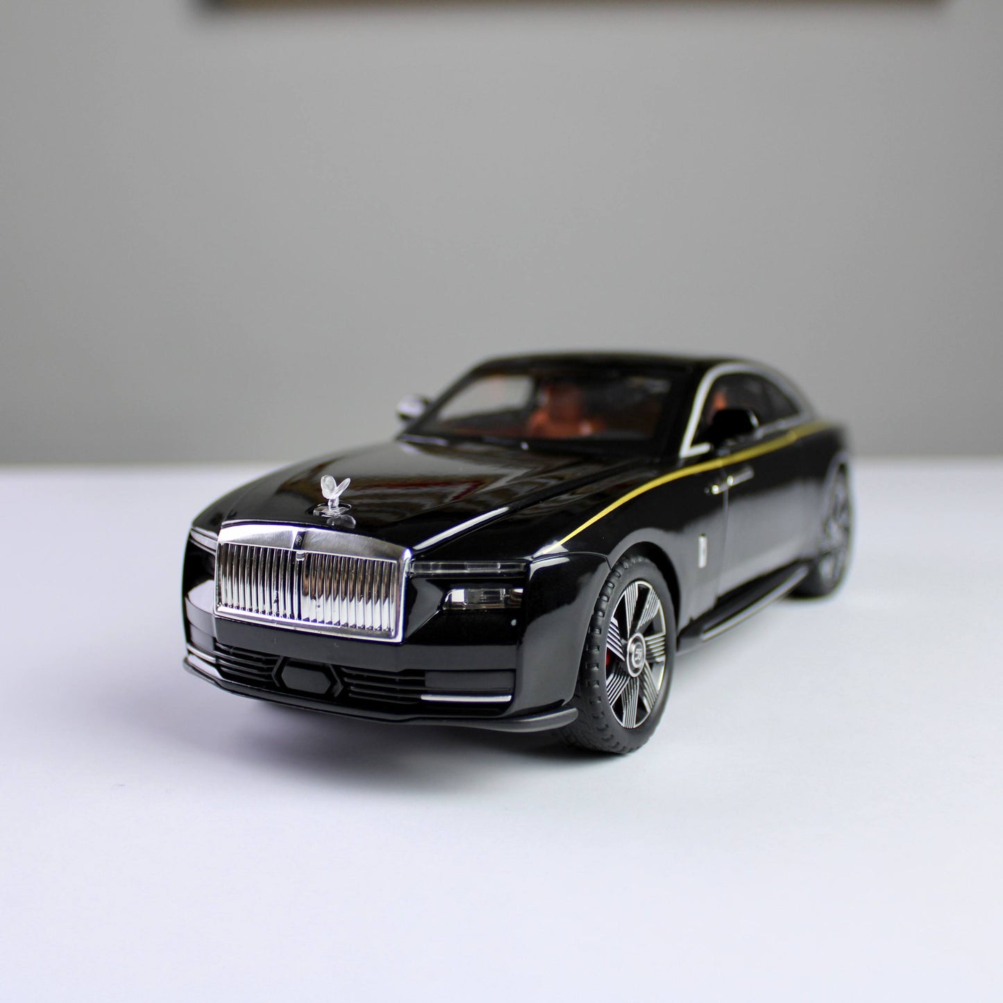 Rolls-Royce Spectre 1:24 Diecast – Light, Sound
