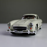 Mercedes-Benz 300SL Gullwing 1:24 Die-Cast