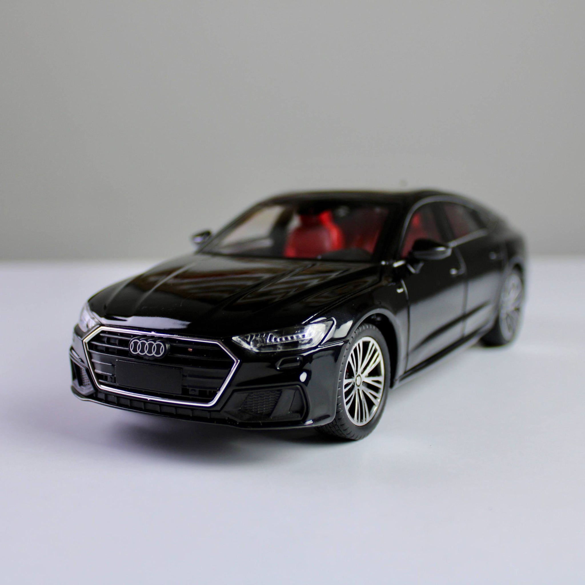 Audi A7 1:24 Die-Cast Model Car