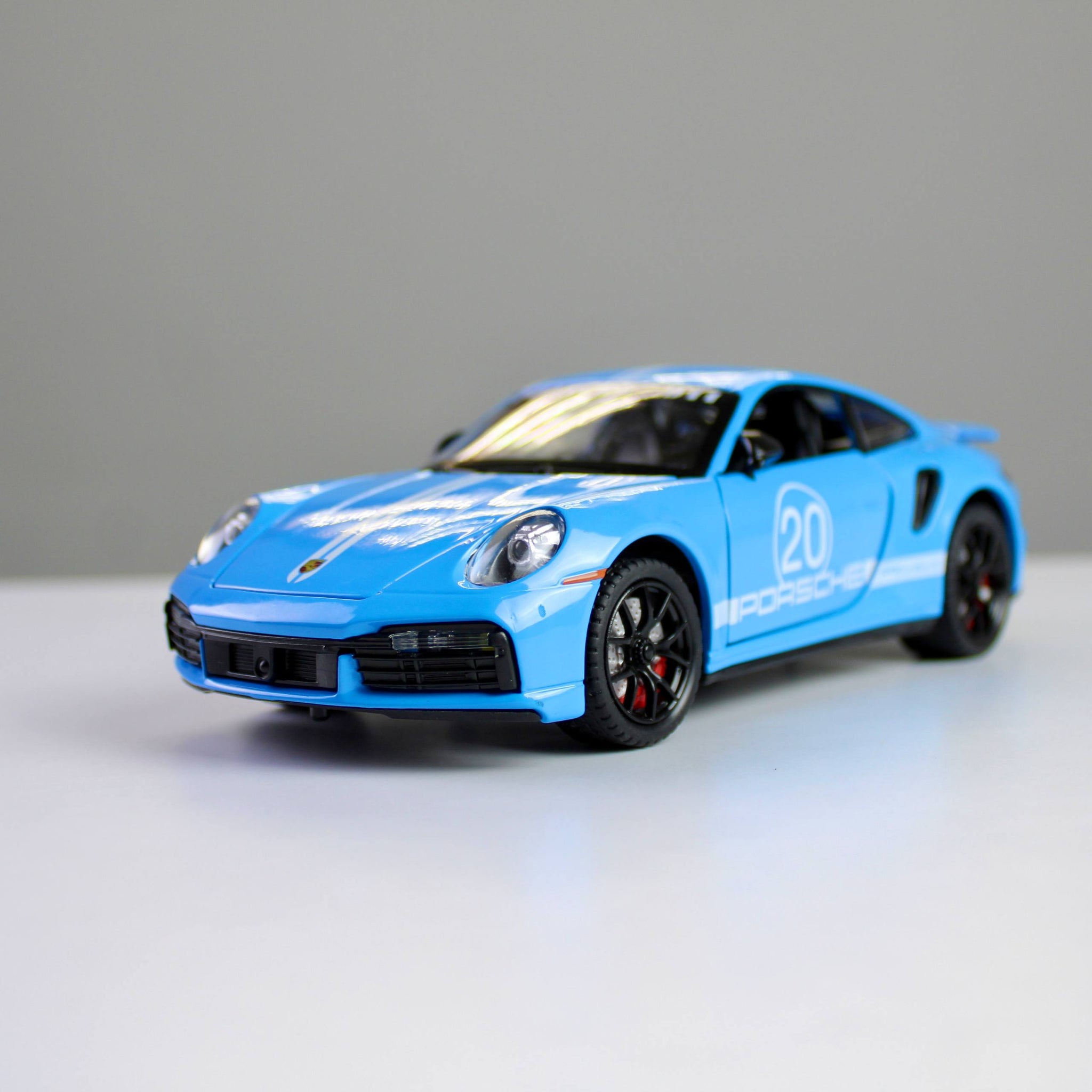 Porsche 911 Turbo 1:24 Die-Cast Model Car