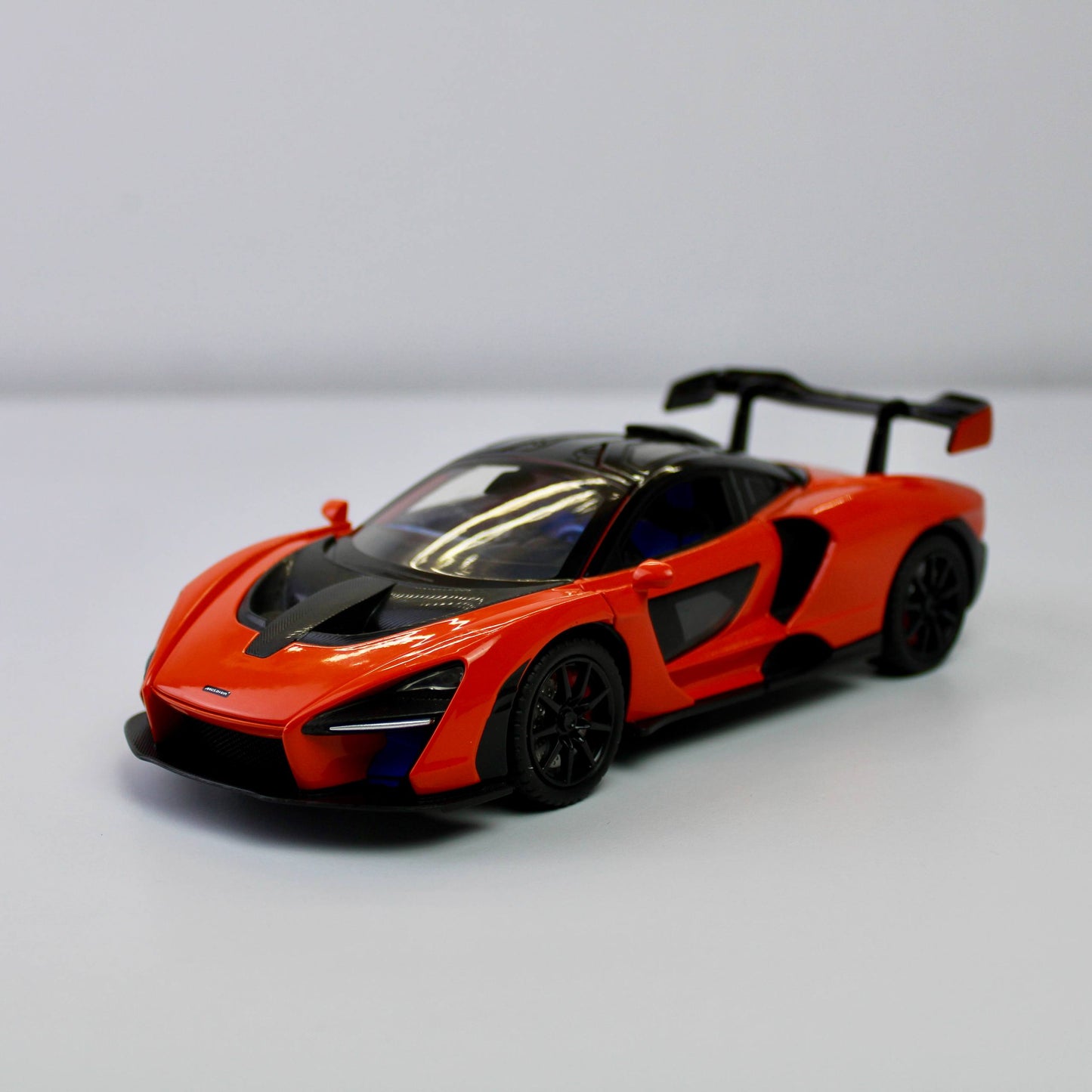 McLaren 1:24 Scale Die-Cast Car