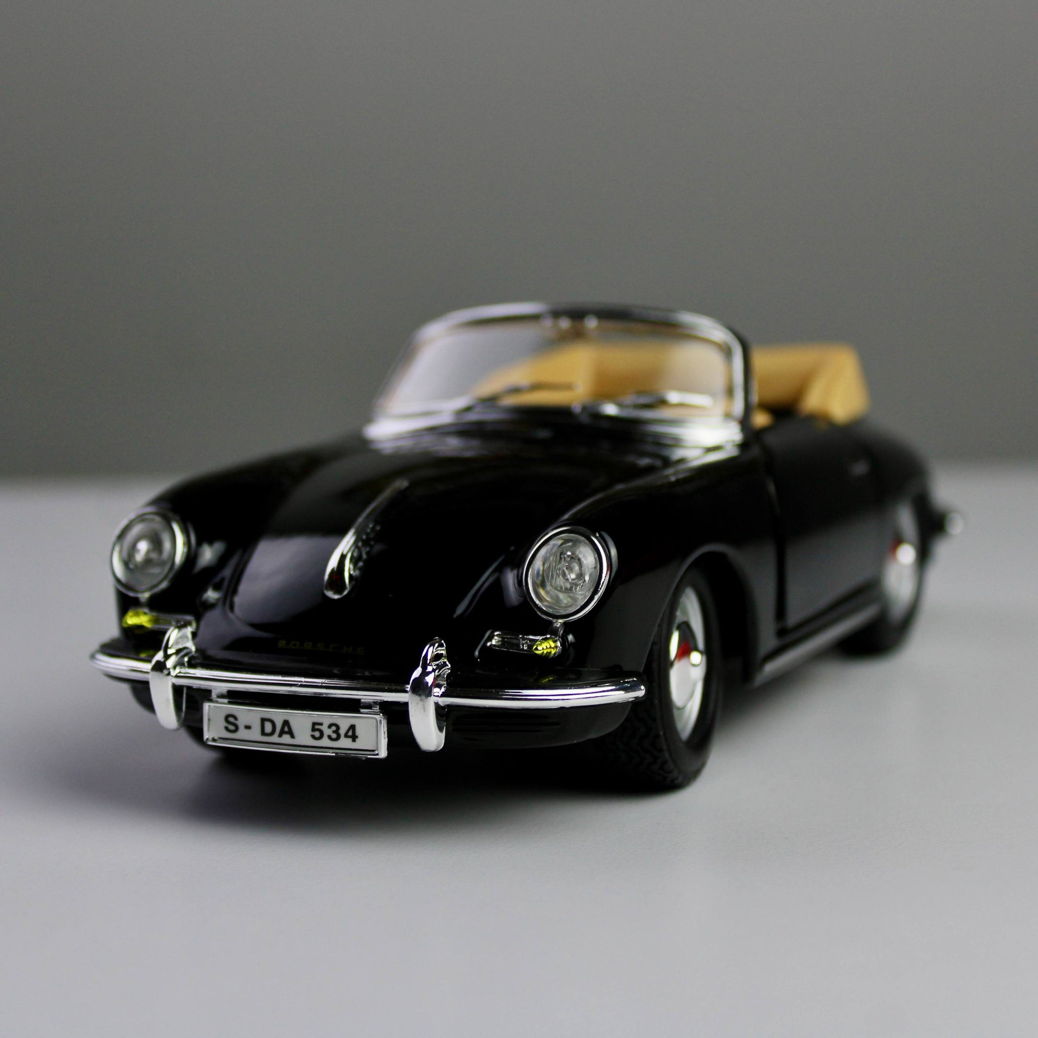 Bburago Porsche 356B Cabriolet 1961 1:24 Die-Cast