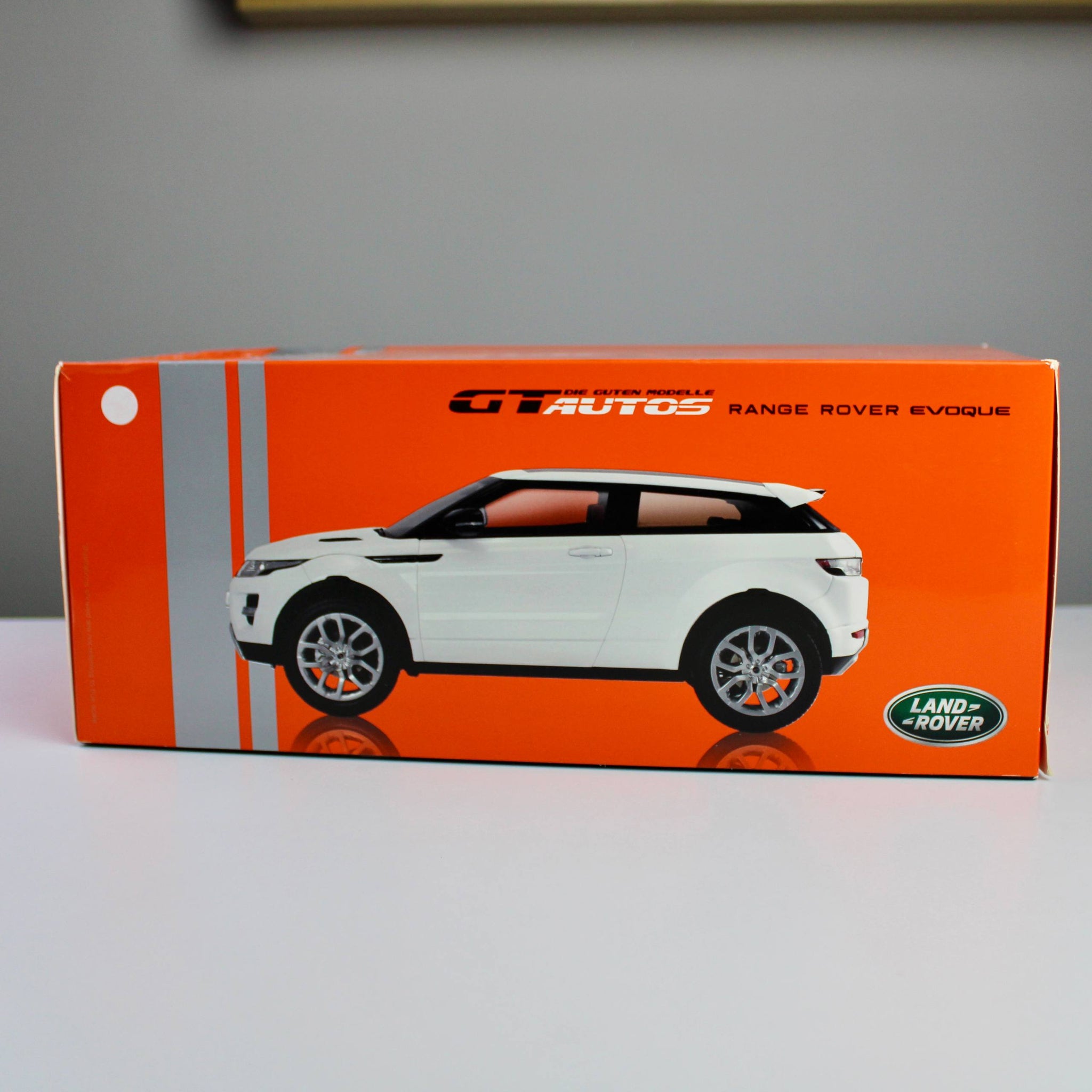 GT Autos Range Rover Evoque 1:18 Die-Cast Model – Premium SUV Edition