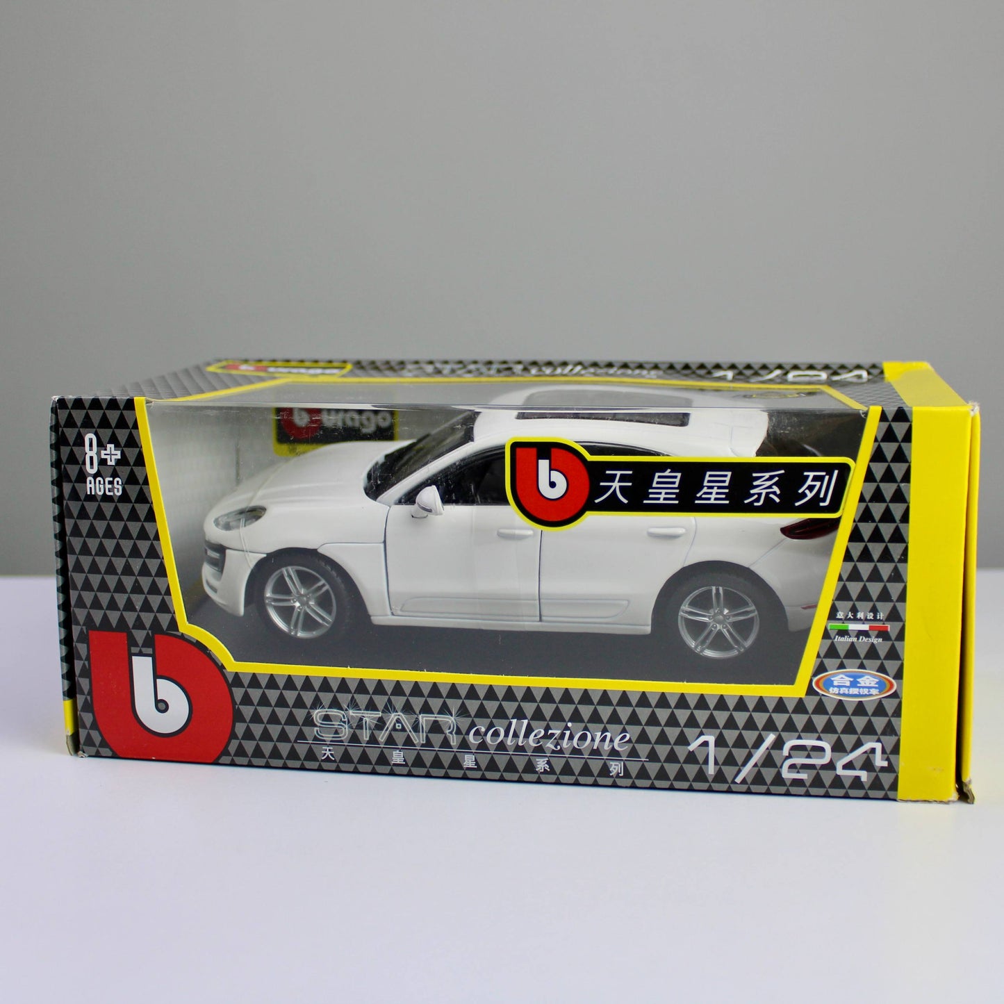 Bburago Porsche Macan 1:24 Die-Cast Model SUV – Star Collezione