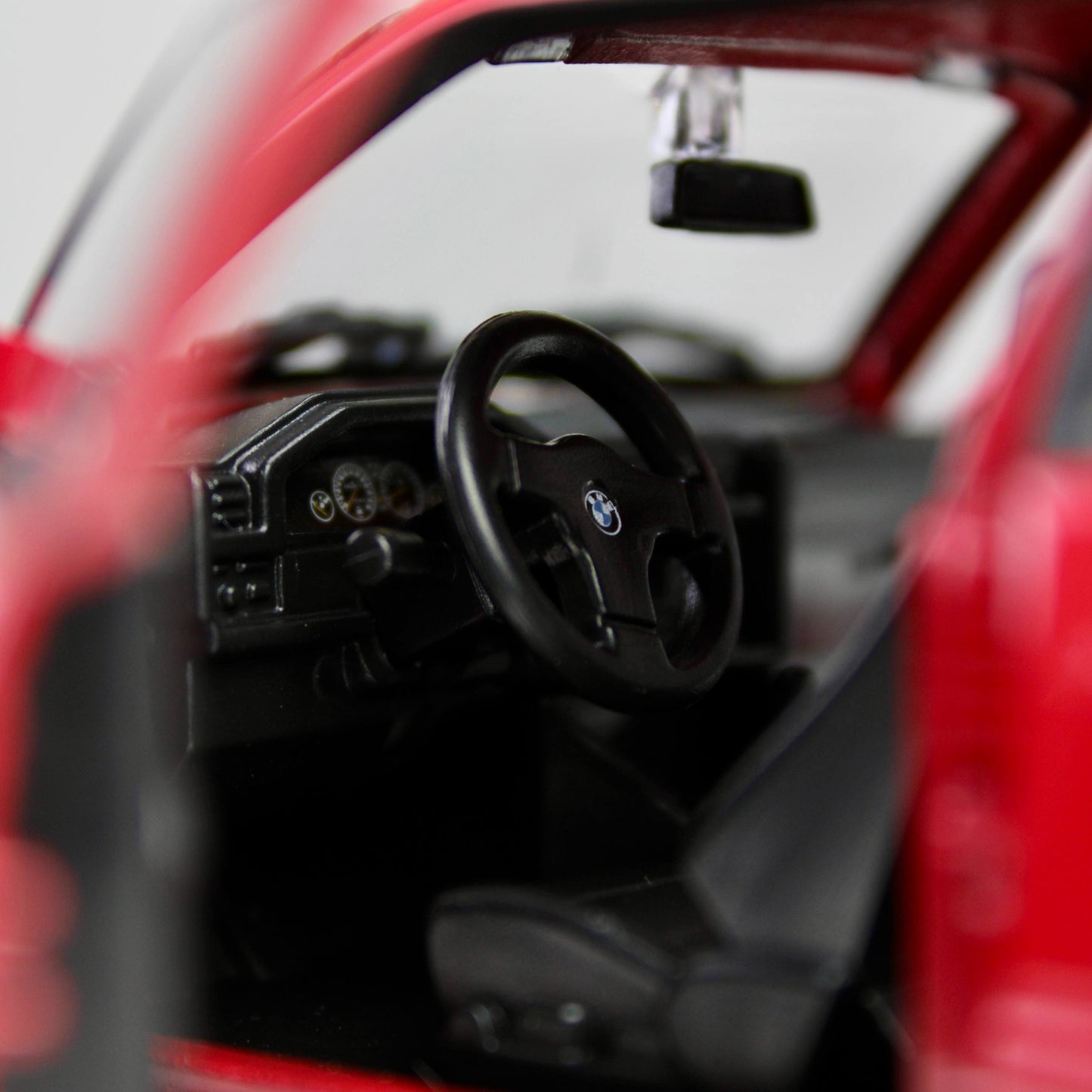 Bburago BMW M3 (E30) 1988 1:24 Die-Cast Model Car – Star Collezione