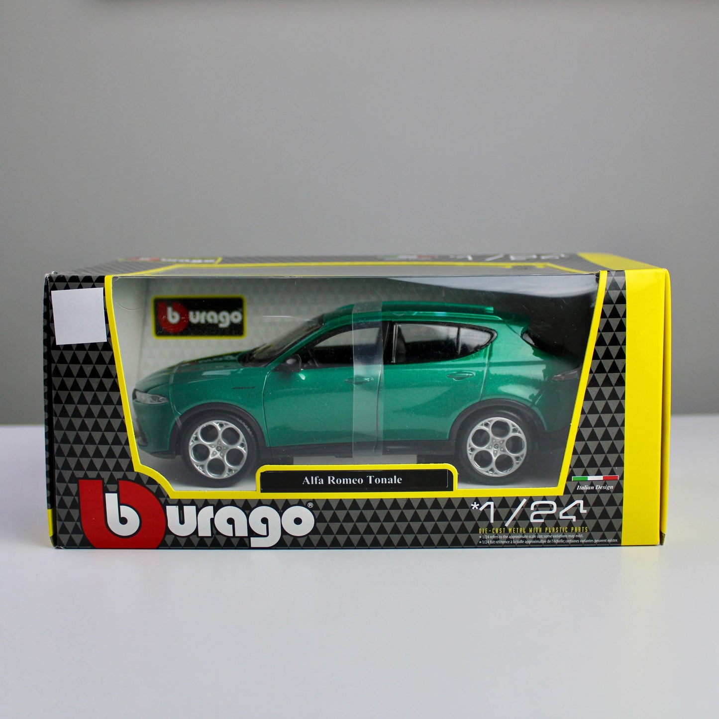 Bburago Alfa Romeo Tonale SUV 1:24 Die-Cast Model Car