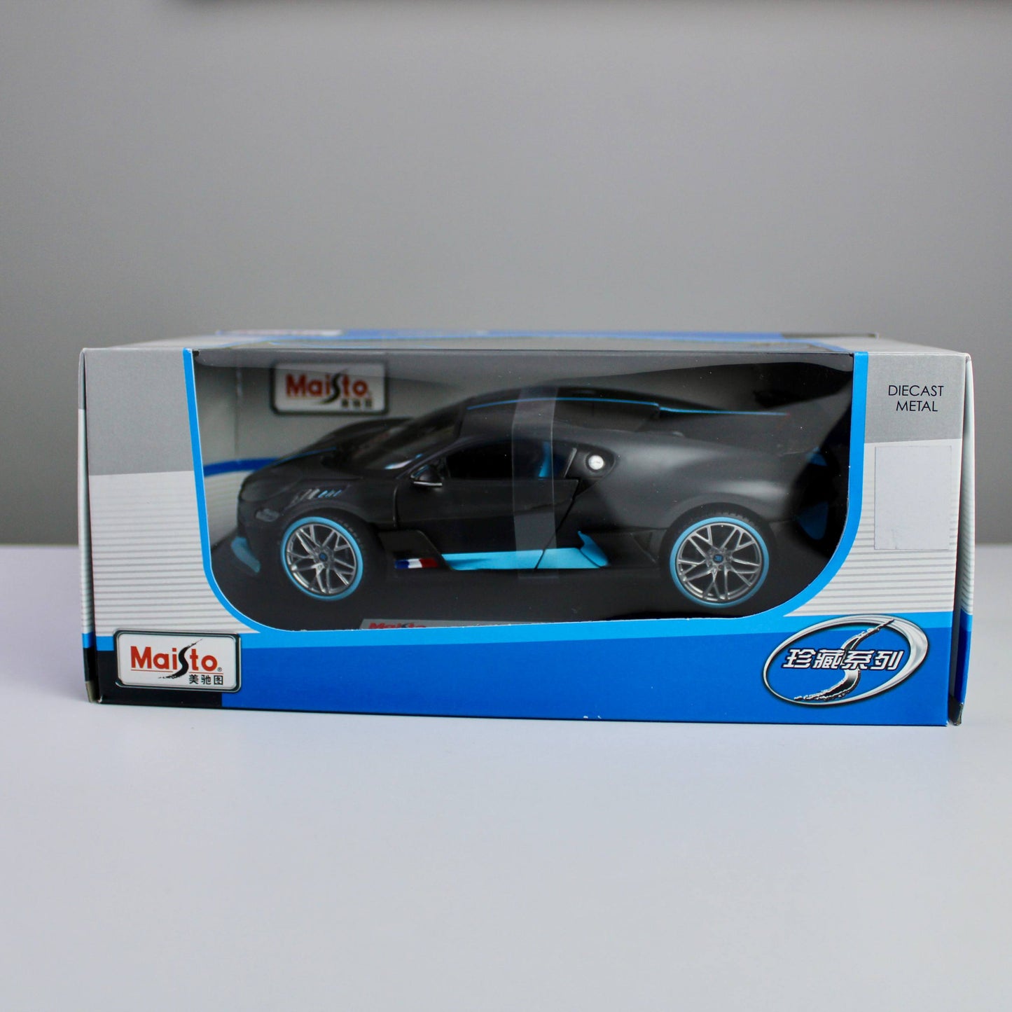Maisto Bugatti Divo 1:24 Die-Cast Model Car