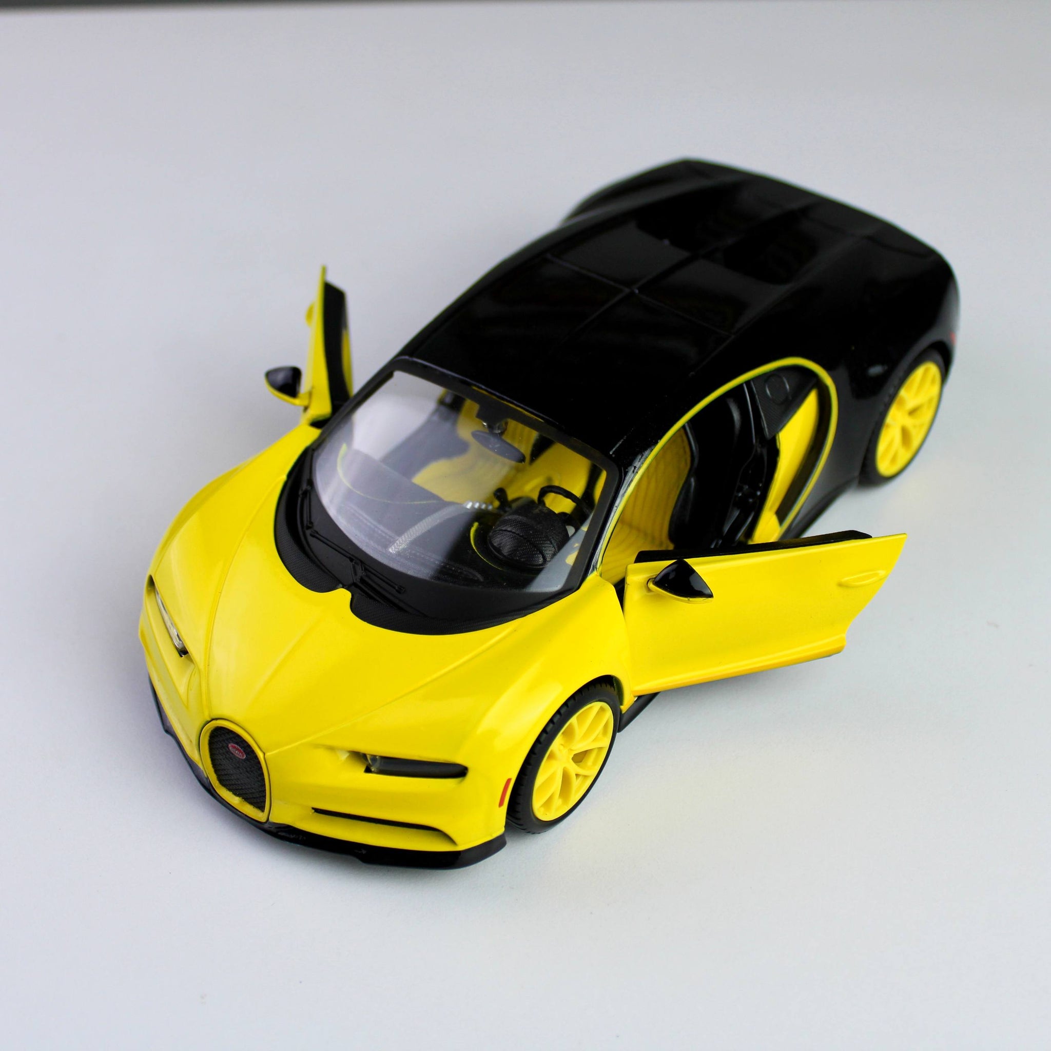Maisto Bugatti Chiron 1:24 Die-Cast Model Car
