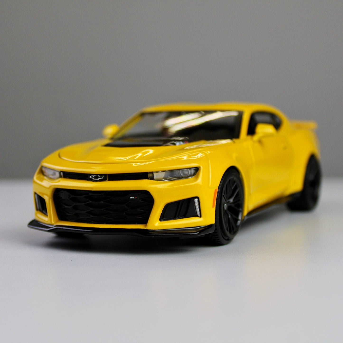 سيارة مايستو شيفروليه كامارو ZL1 2017 طراز مصبوب 1:24