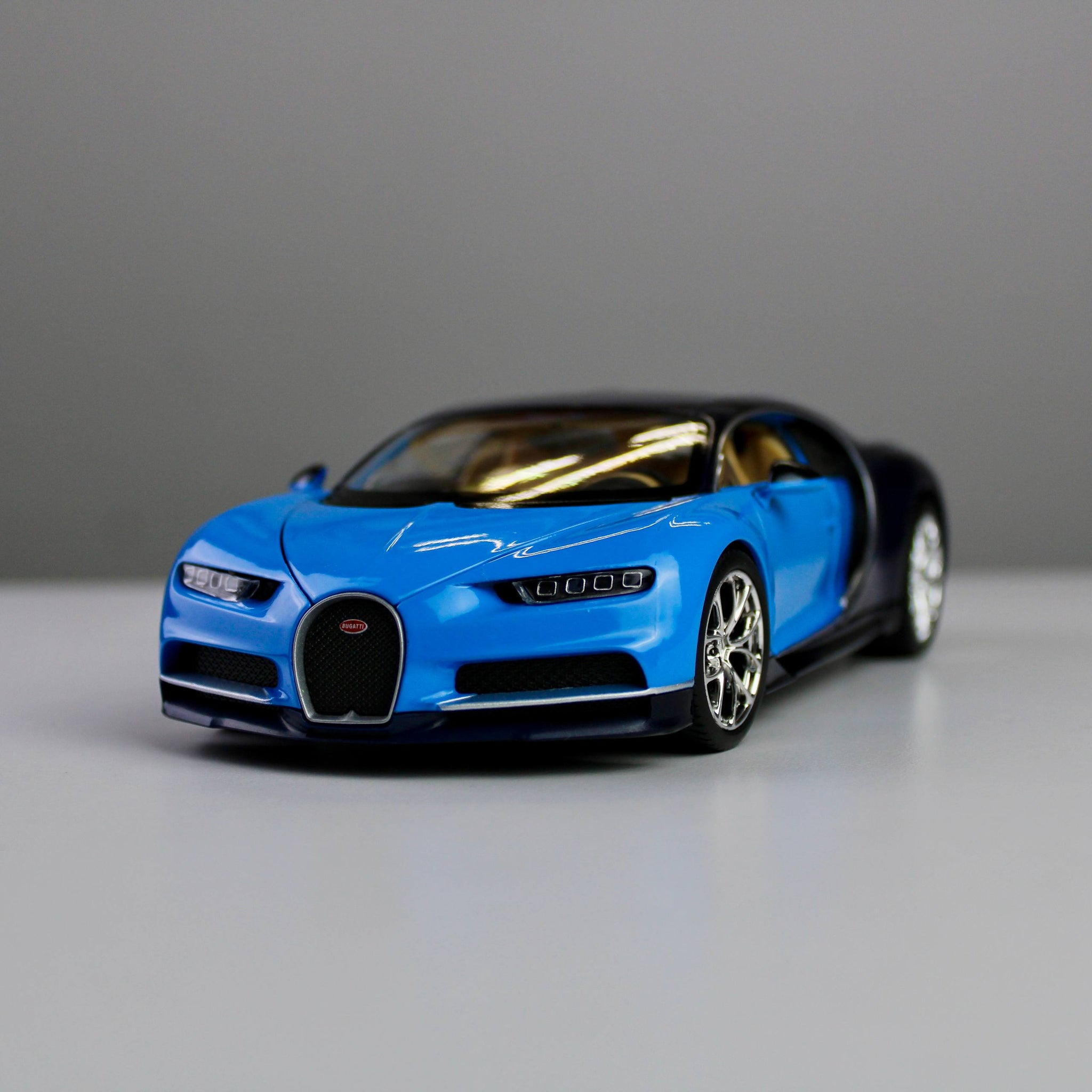Welly Bugatti Chiron 1:24 Die-Cast Model Car