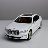BMW 760Li Luxury Edition – 1:24 Die-Cast Model with Light & Sound