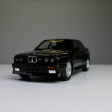 BMW M3 E30 – 1:24 Classic Die-Cast Model Car