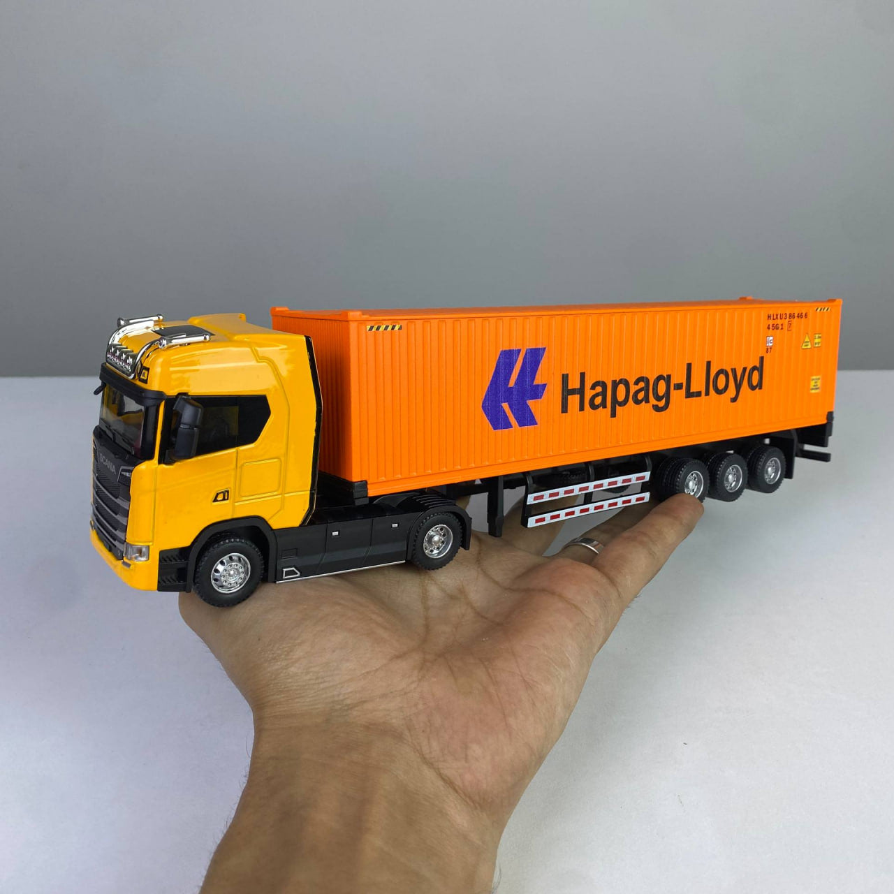 Scania Container Truck – Die-Cast Metal Trailer & Container with Light & Sound