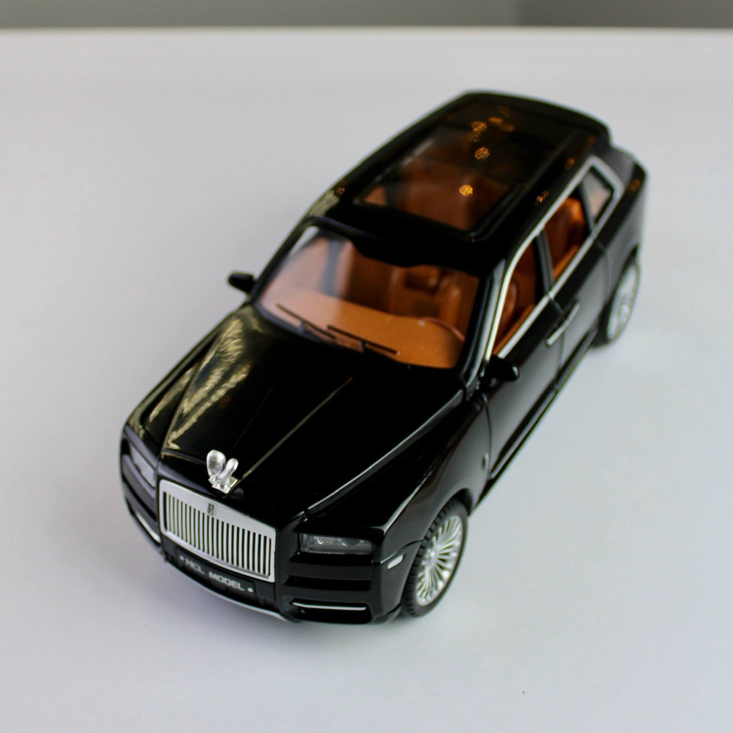 مجسم رولز رويس كولينان بالريموت كنترول – مقاس 1:22