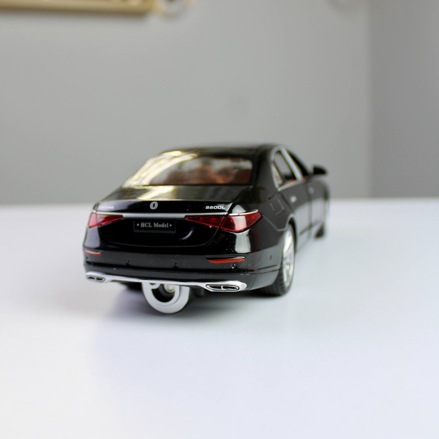 R/C Mercedes S-Class Diecast Model – 1:22 Scale