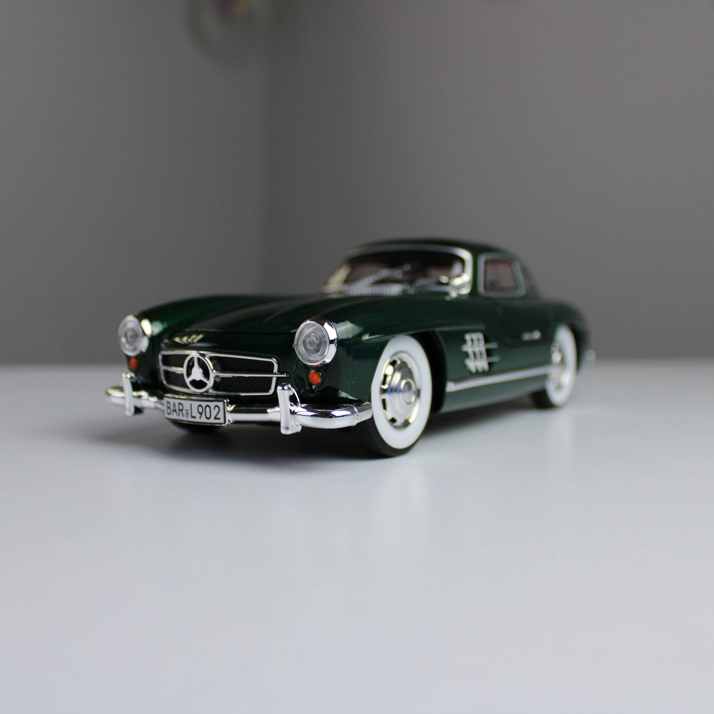 Mercedes-Benz 300SL Diecast Model – 1:24 Scale