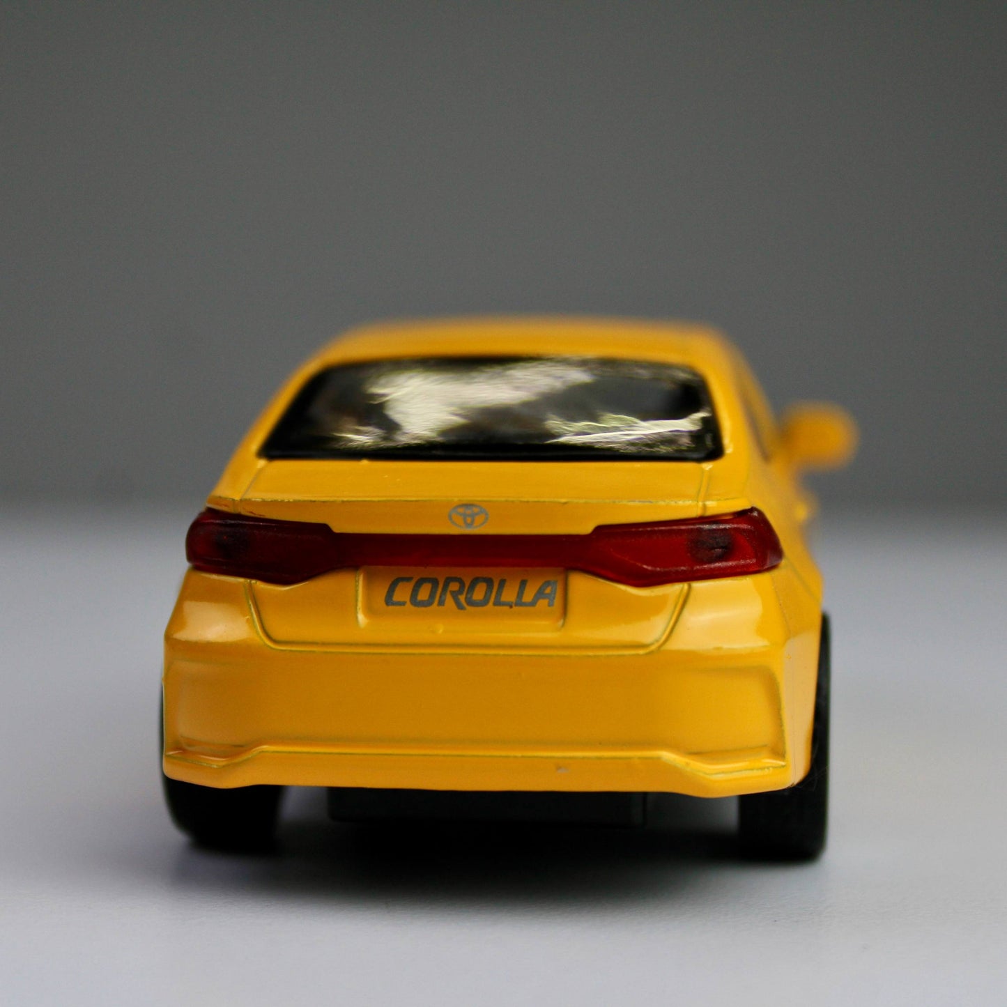 Toyota Corolla Diecast Model 1:38