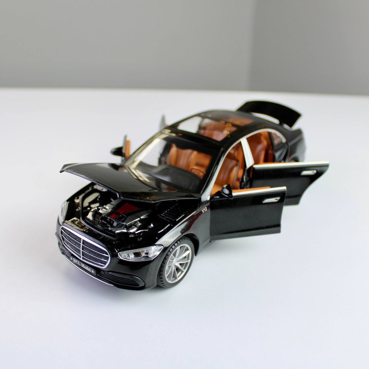R/C Mercedes S-Class Diecast Model – 1:22 Scale