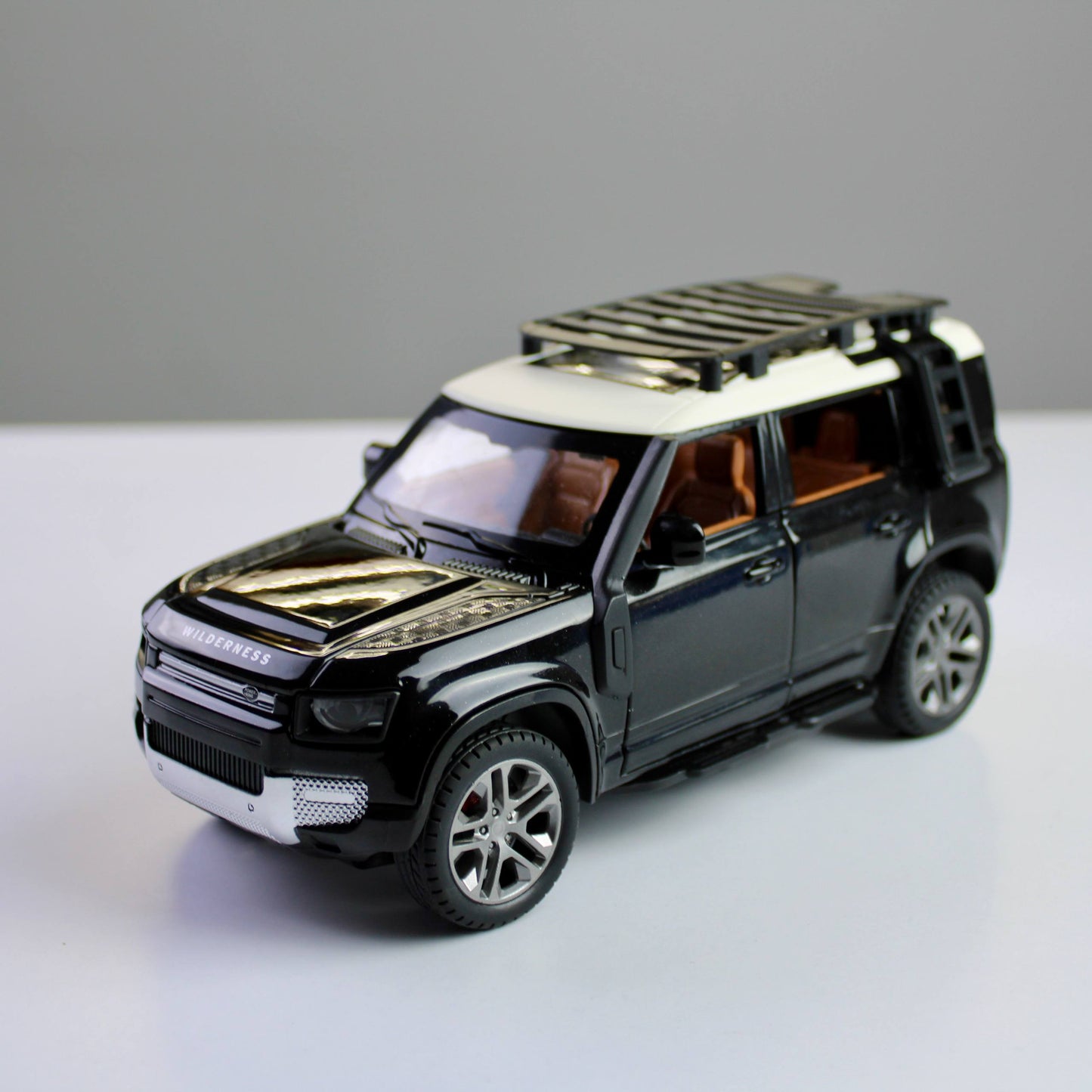 R/C Land Rover Defender Diecast Model – 1:22 Scale