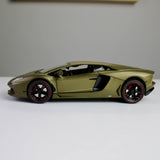 Lamborghini Countach LPI 800-4 Diecast Model – Luxury Supercar Replica (1:18)