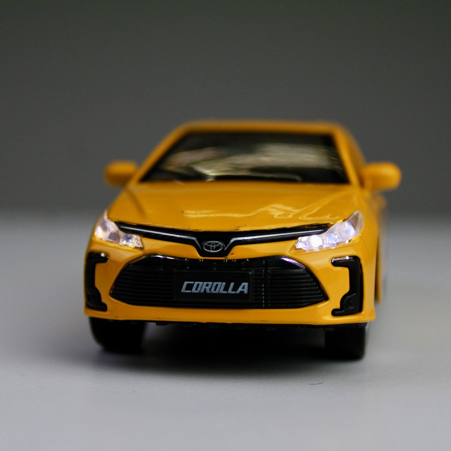 Toyota Corolla Diecast Model 1:38