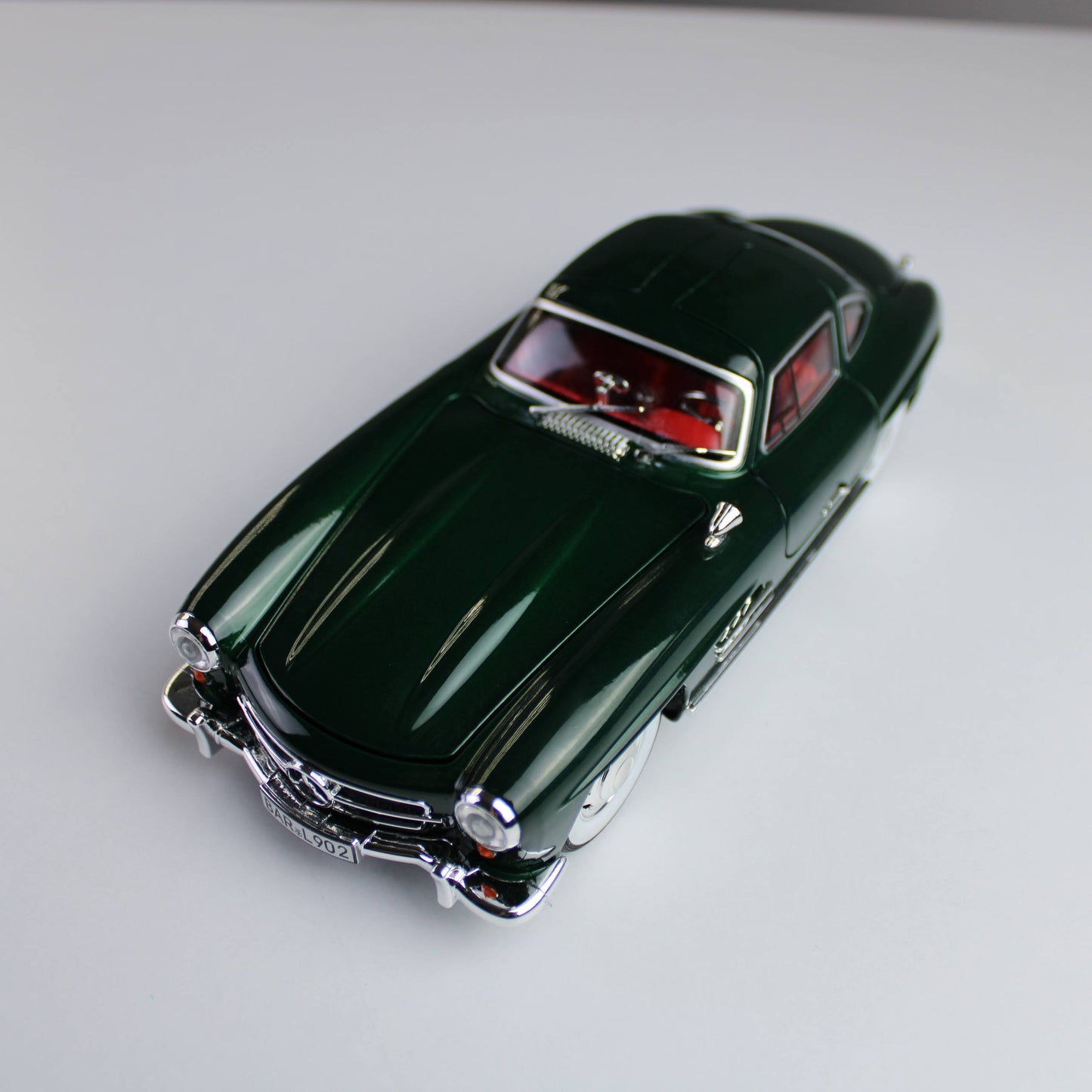 Mercedes-Benz 300SL Diecast Model – 1:24 Scale