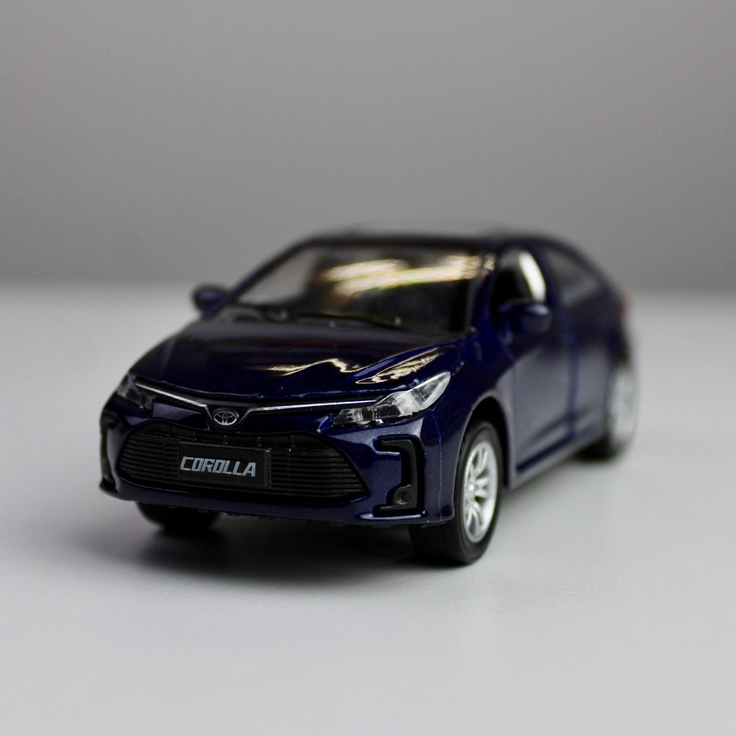 Toyota Corolla Diecast Model 1:38