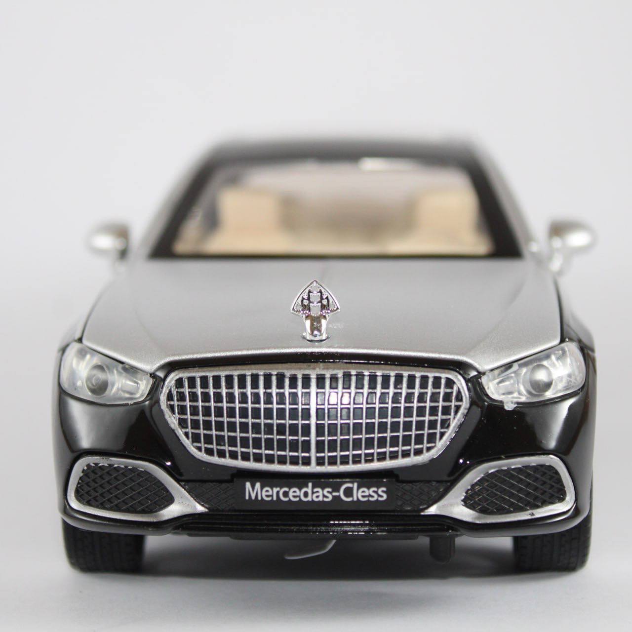 Mercedes Maybach Die-cast Model Car – 5680