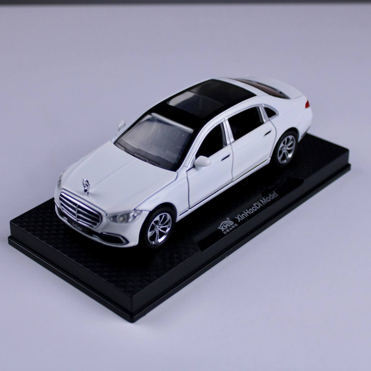 Mercedes-Benz S400 Diecast Model – 1:32 Scale