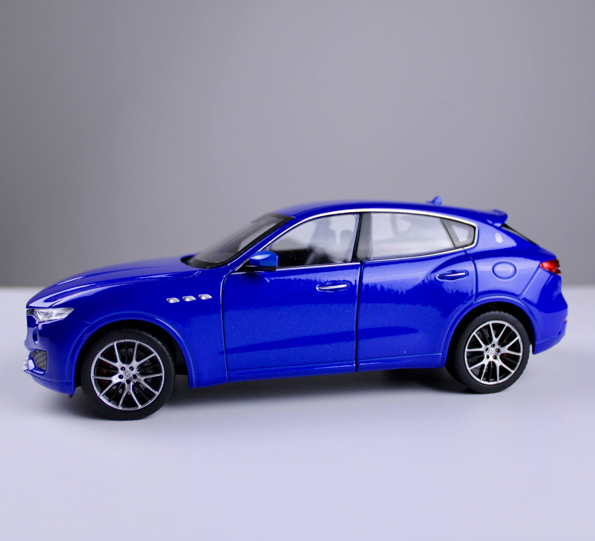 Maserati Levante Die-Cast Model – Welly Scale 1:24