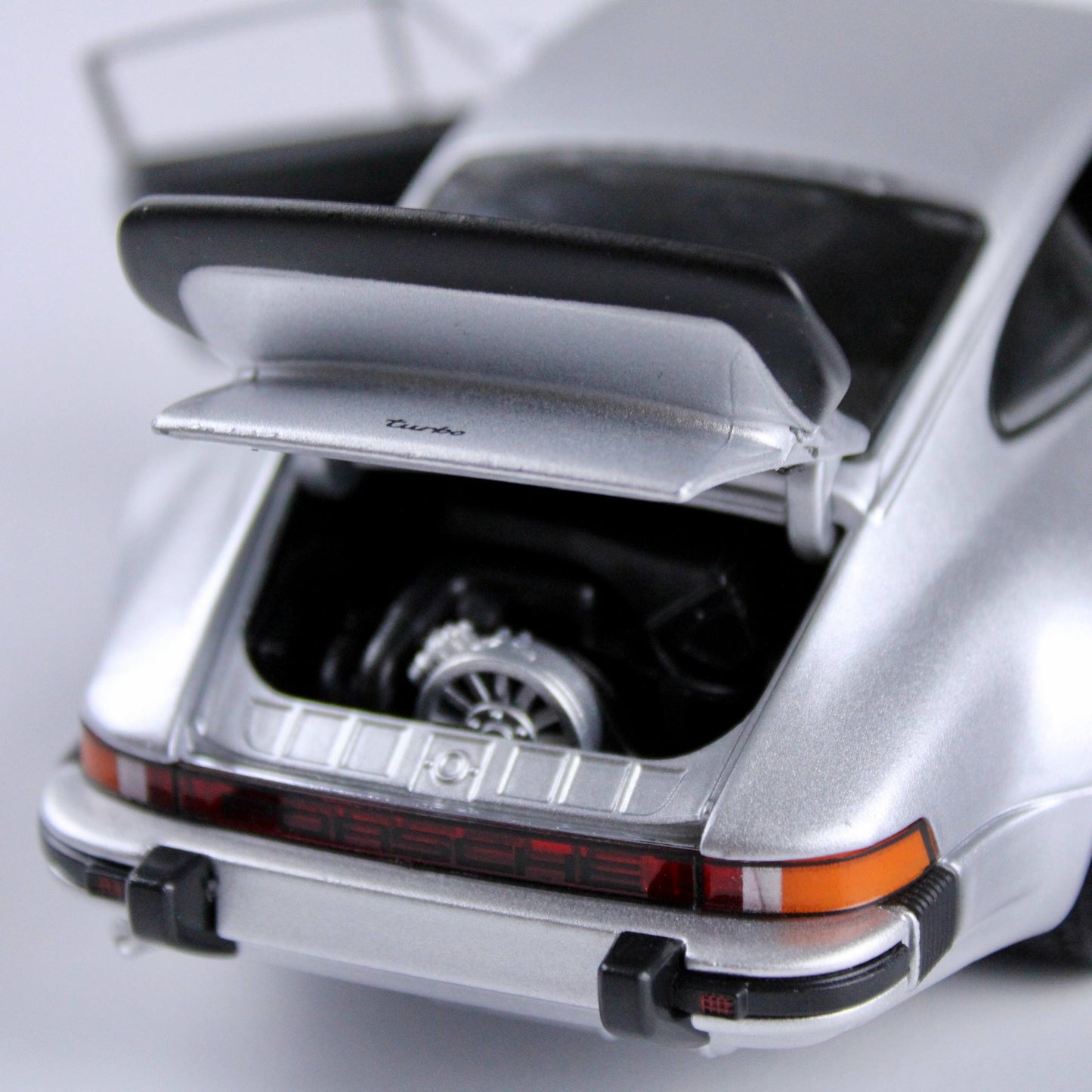 Porsche 911 Turbo Die-Cast Model – Silver