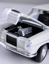Mercedes-Benz 220 Die-Cast Model – White