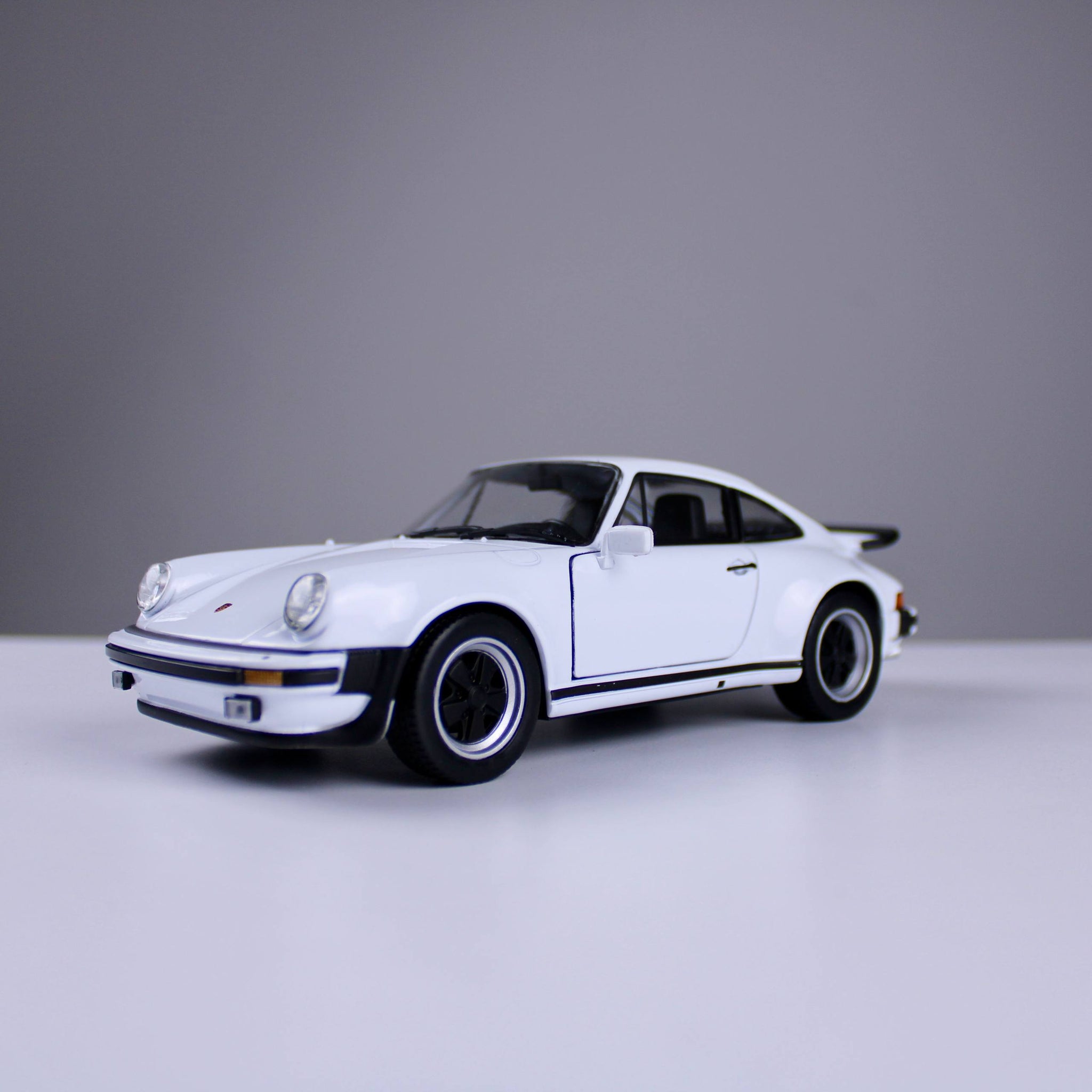 Porsche 911 Turbo Die-Cast Model – White
