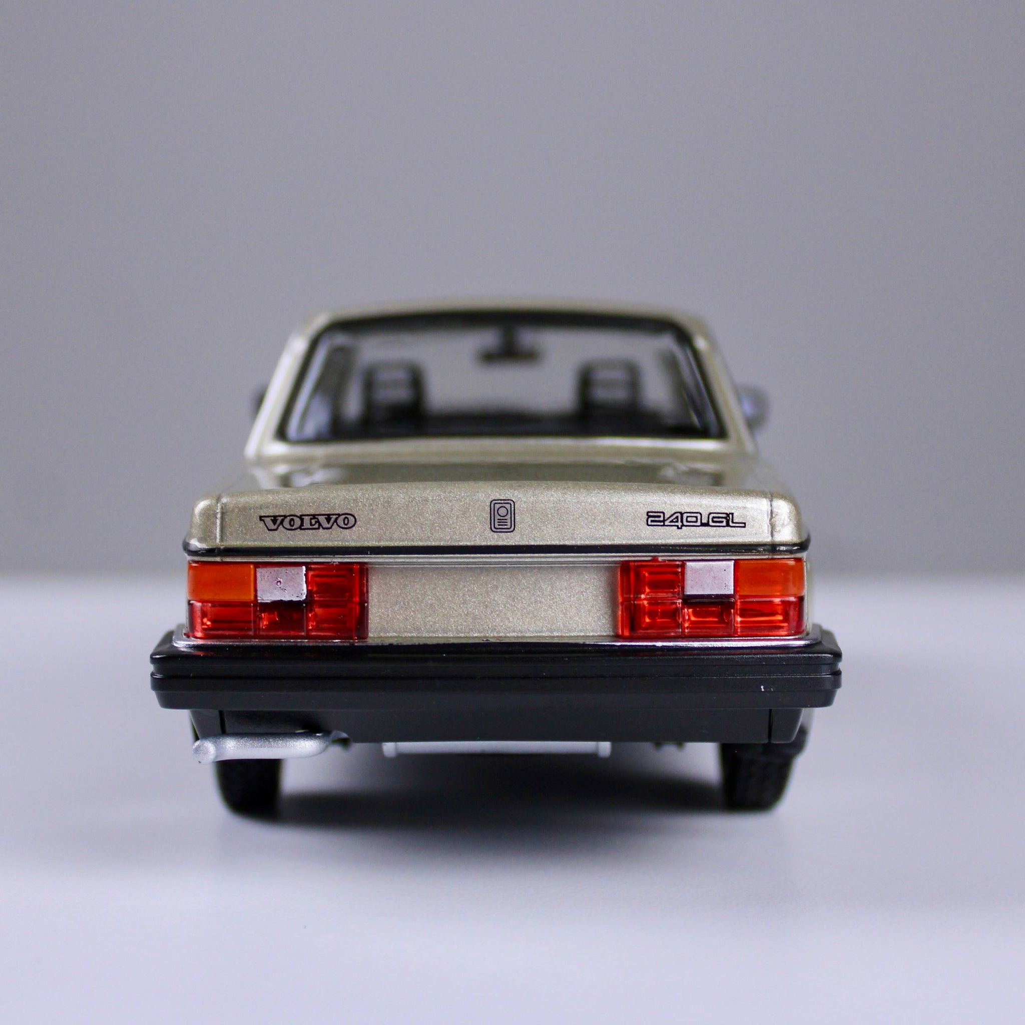 Volvo 240 GL Die-Cast Model – Champagne Color