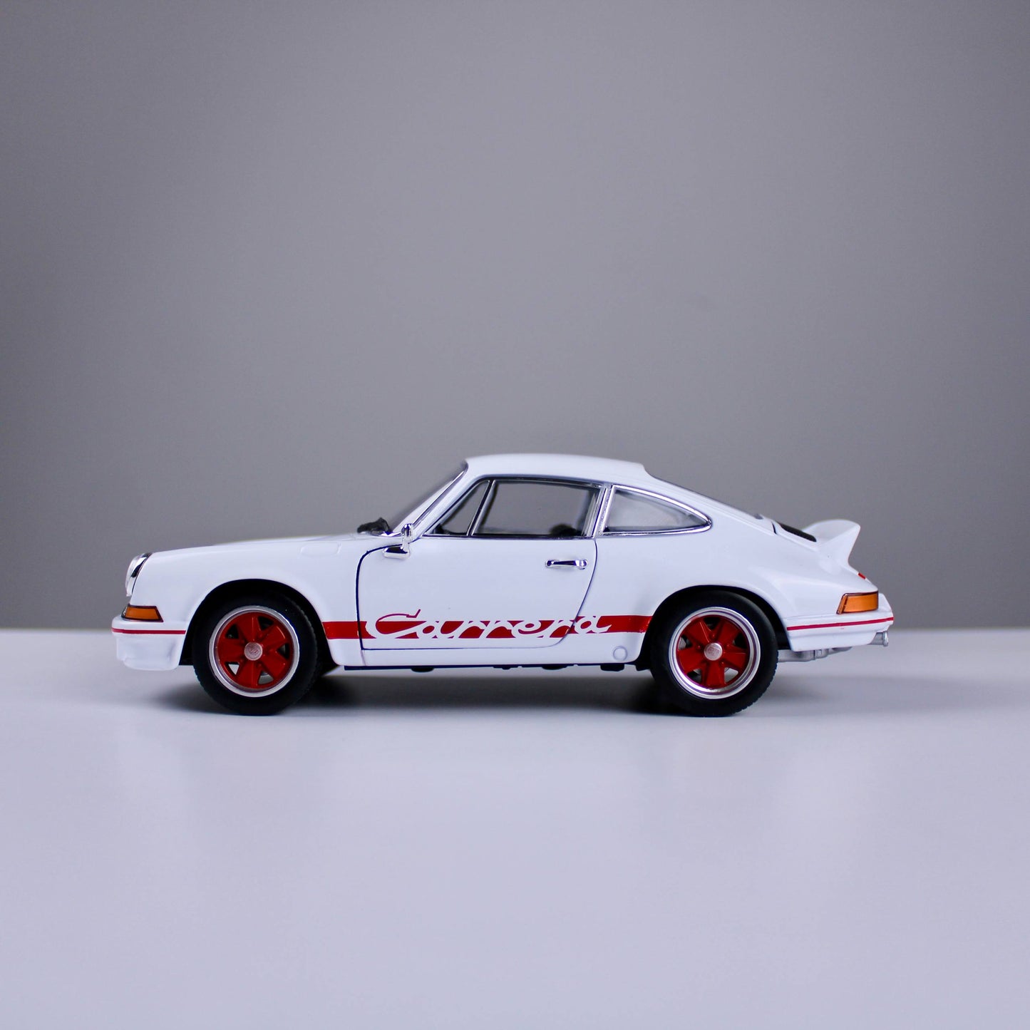 مجسم سيارة بورش كاريرا RS 2.7